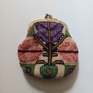Vintage 1930s European Needlepoint Coin Purse Floral Kiss Lock Frame Embroidered